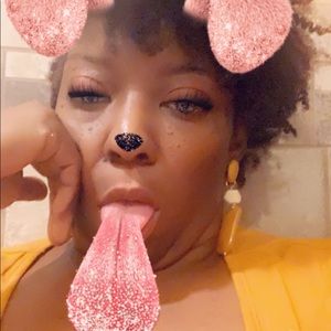 Meet your Posher, Yolanda